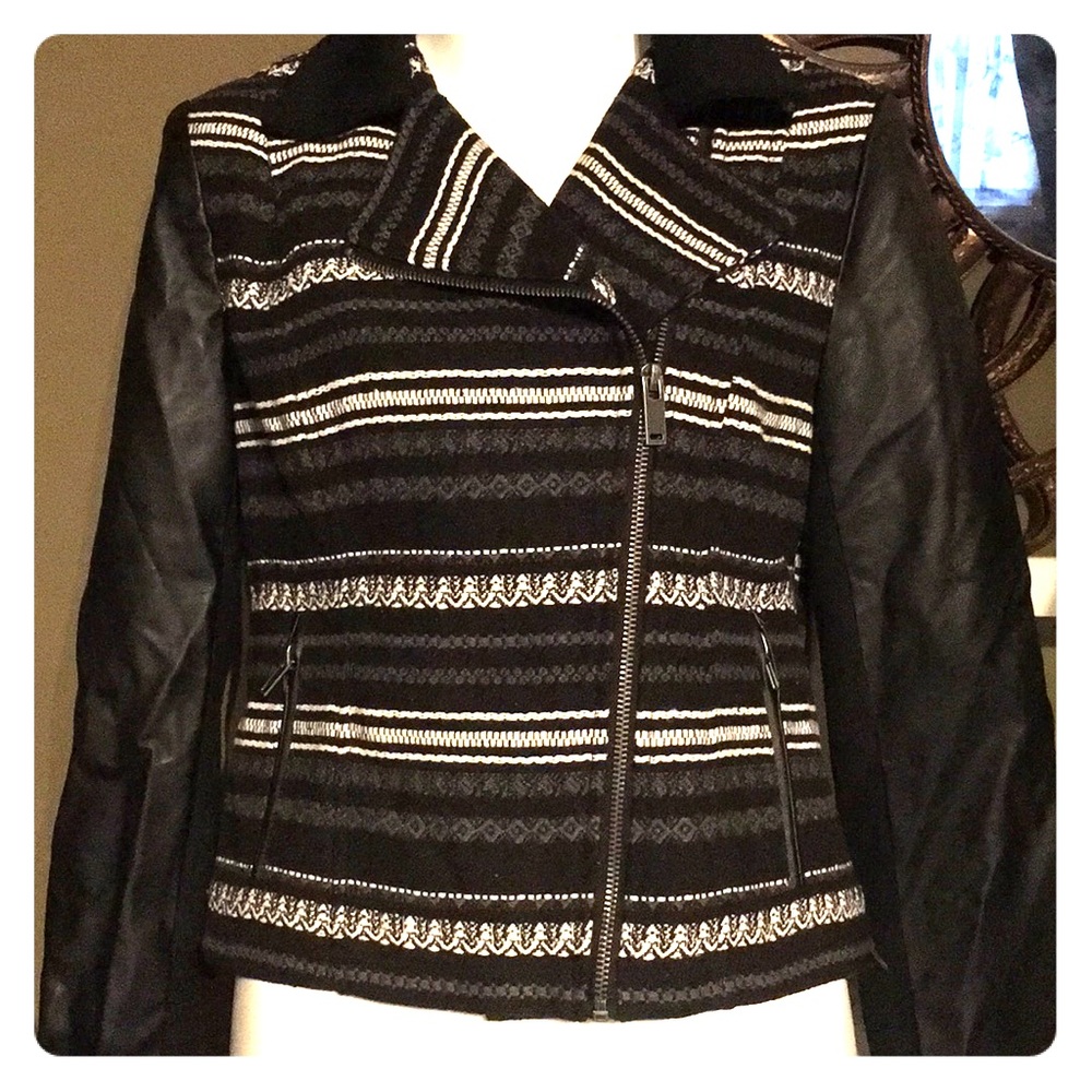 Super cute Aztec Design Black & White Jacket